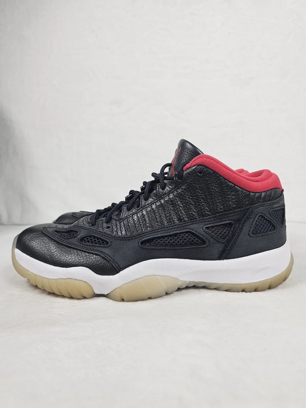 Air Jordan 11 Retro Low IE Black True Red Bred 919712-023 Men's Size 9